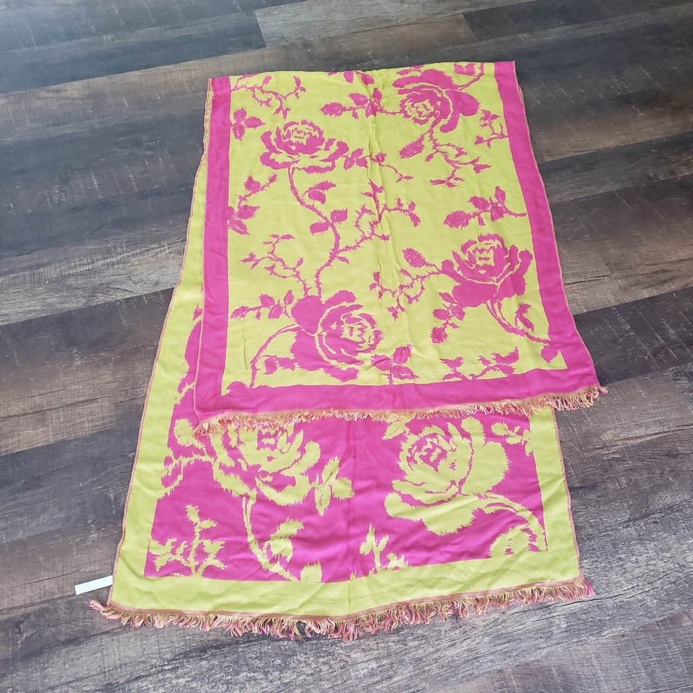 Collectioneighteen Scarf - Picture 1 of 4